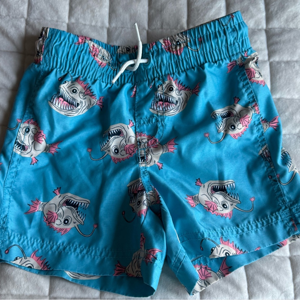 5/$15 Closet Sale! Old Navy boys swim trunks, size XS